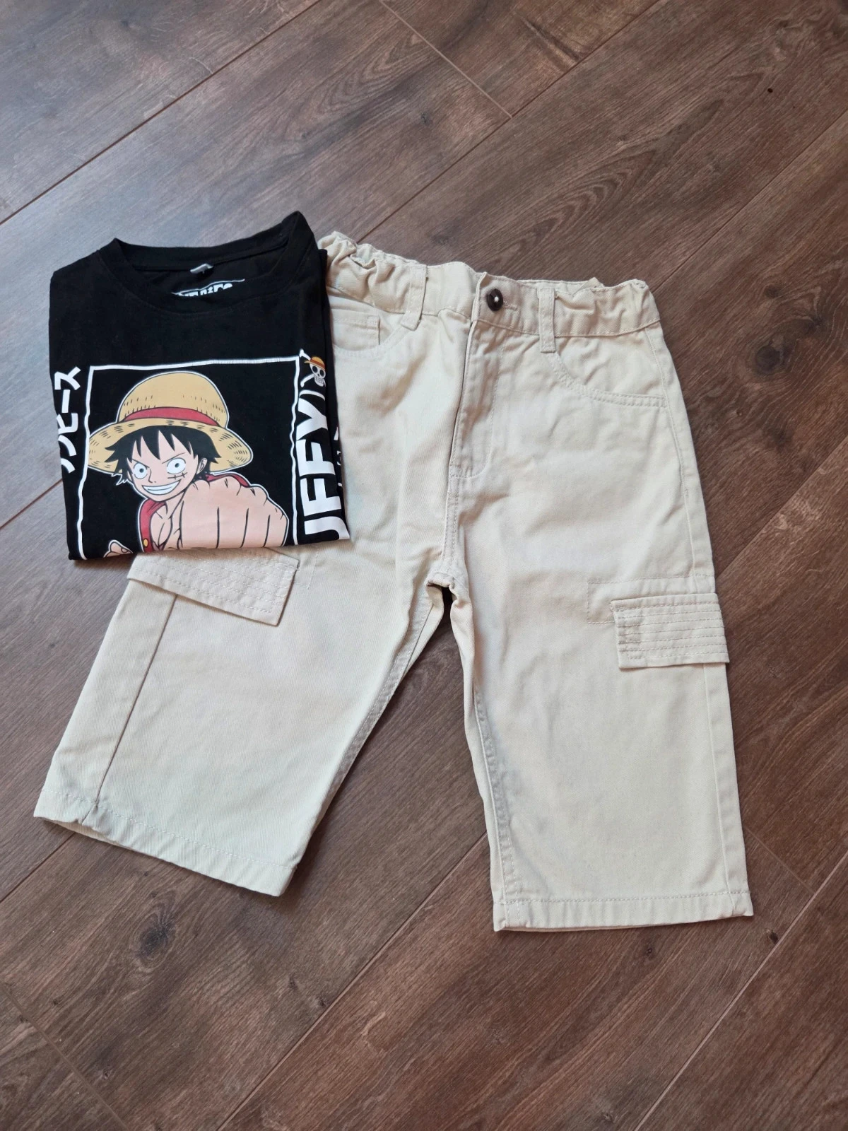 Bermuda beige & t-shirt onepiece 10 ans